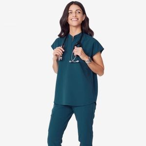 Figs Rafaela Oversized Scrub Top (Caribbean Blue, Size S)